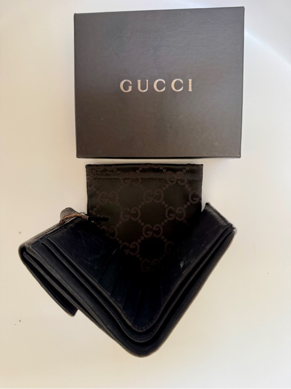 Gucci Python Embossed Textured Leather Compact Wallet with Metal Clasp - Picture 6 of 9